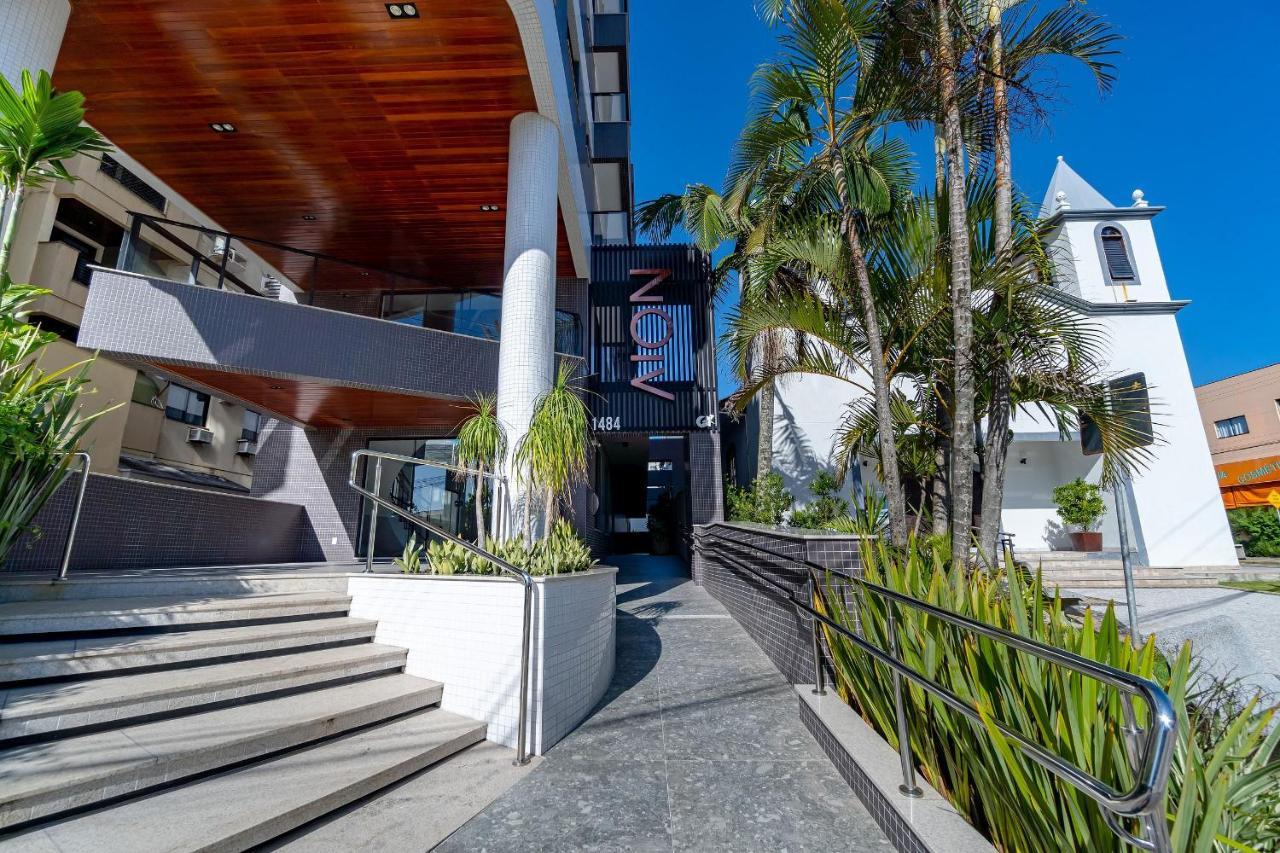 Confortavel Loft Com Vista Para O Mar - Condominio Com Piscina Bombinhas Exterior foto